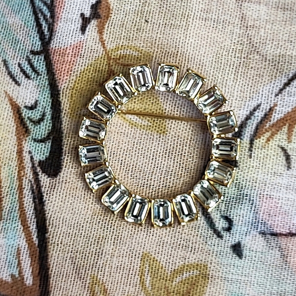 Clear Thick Baguette Gold Tone Signed Unisex Vintage Clear Rhinestones Brooch - Picture 2 of 8